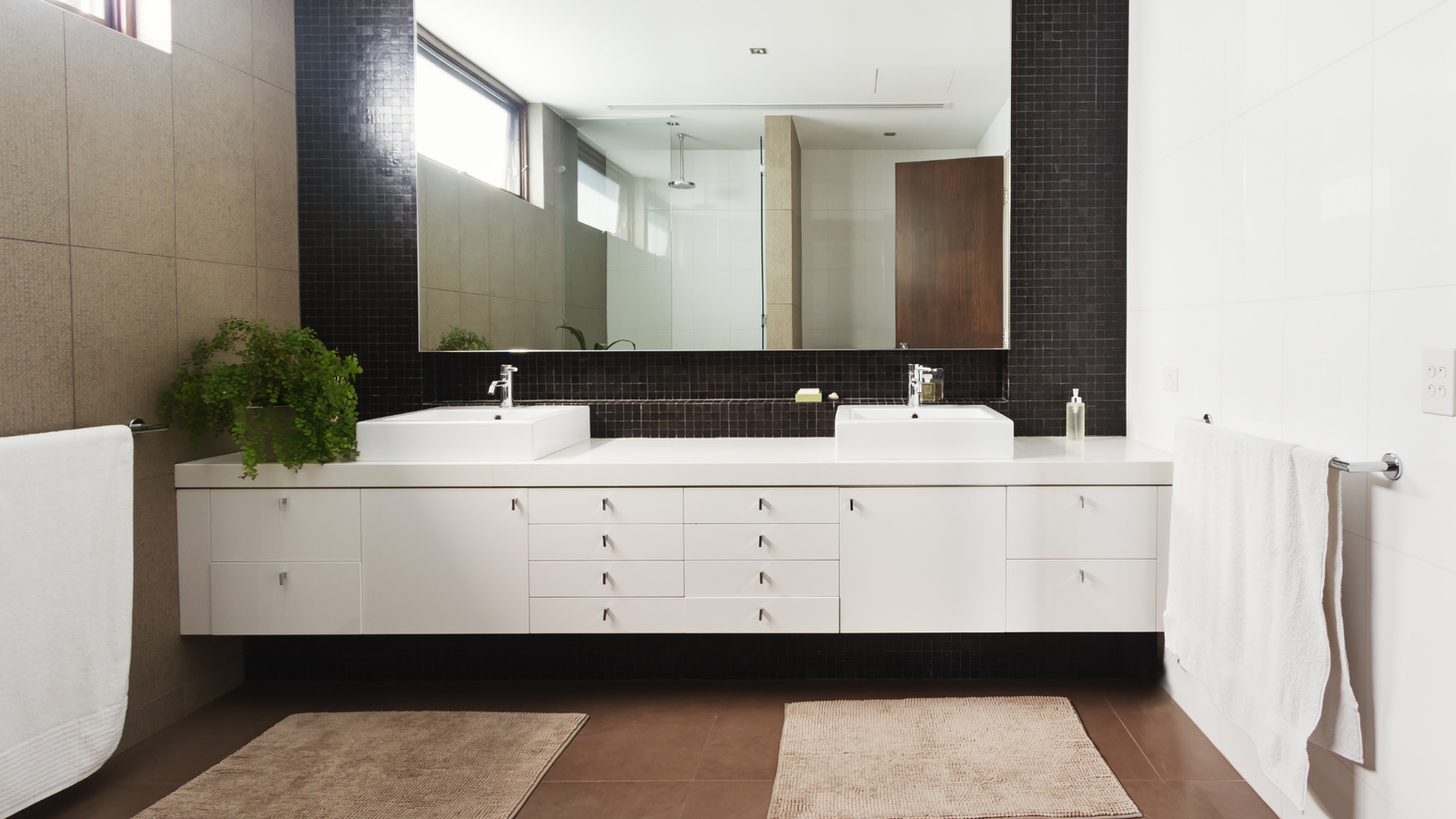 Bathroom cabinet
