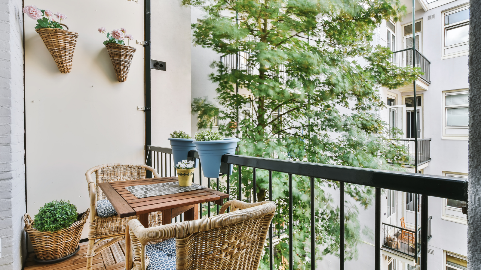 Balcony Makeover Ideas for Urban Apartments